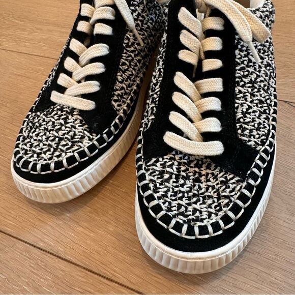 Dolce Vita Nicona Sneakers - Picture 10 of 10